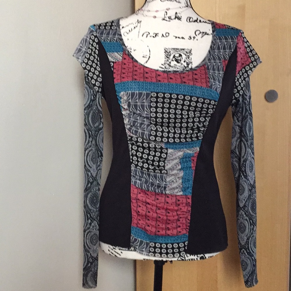 EUC Bisou Bisou blouse